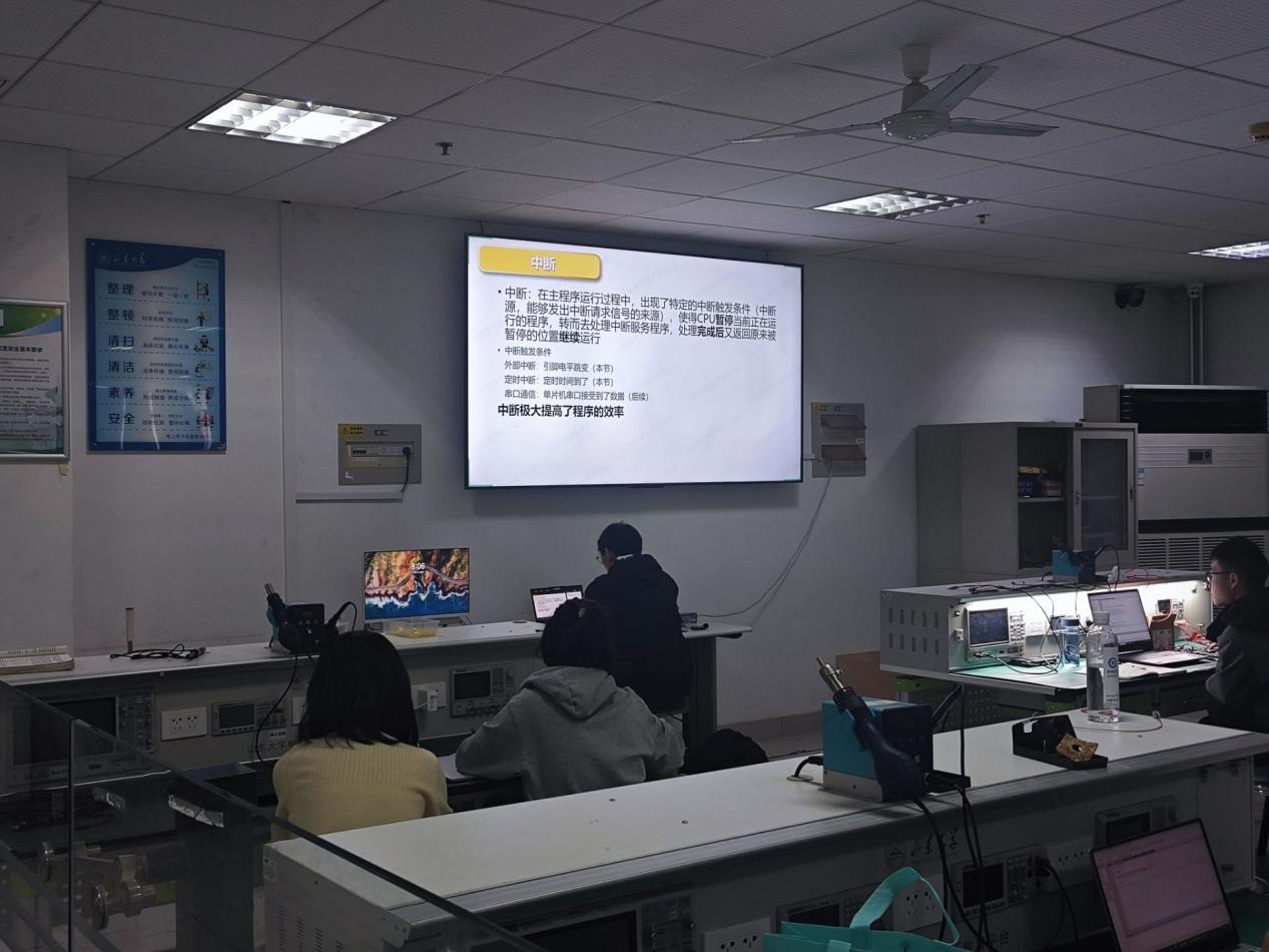 山东大学学生电子设计协会开展STM32定时器与中断技术培训